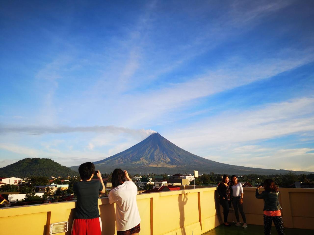 Jdl Residences Hostel Legazpi Bagian luar foto